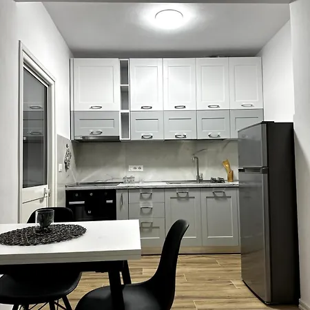 Elegant Near The Center And Stadium Апартаменты