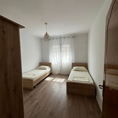 Elegant Near The Center And Stadium *