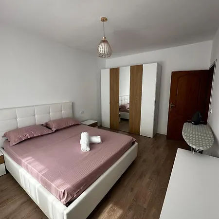 Appartement Elegant Near The Center And Stadium *