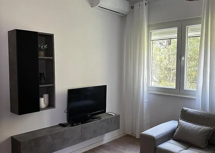 Appartement Elegant Near The Center And Stadium Tirana
