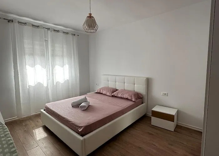 Appartement Elegant Near The Center And Stadium