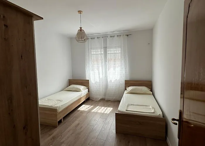 Elegant Near The Center And Stadium *