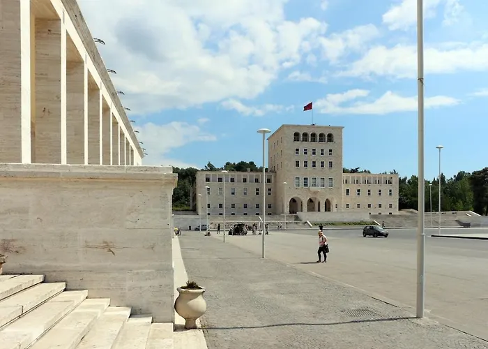 Appartement Elegant Near The Center And Stadium